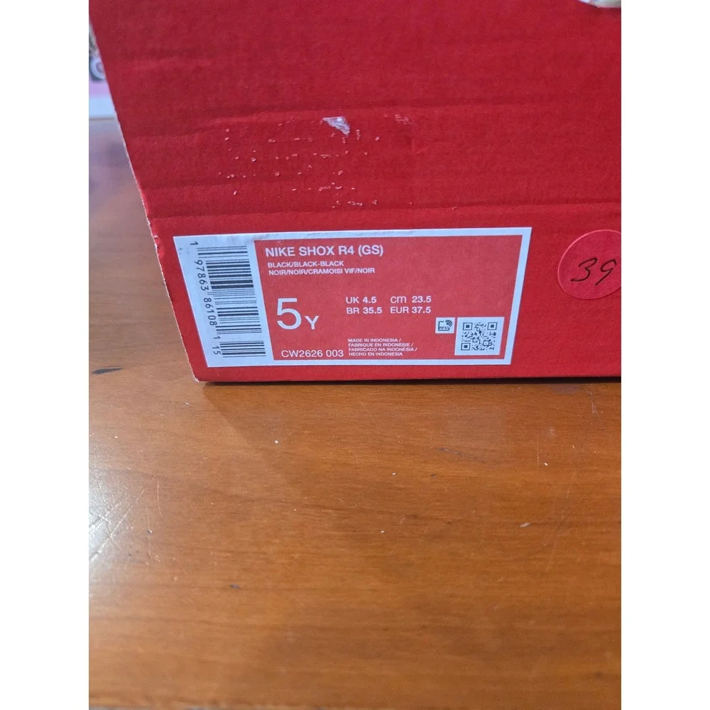 Nike Shox R4 GS Triple Black Sneakers CW2626-003 Size 5Y